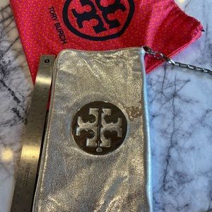 TORY BURCH Metallic Reva Clutch
